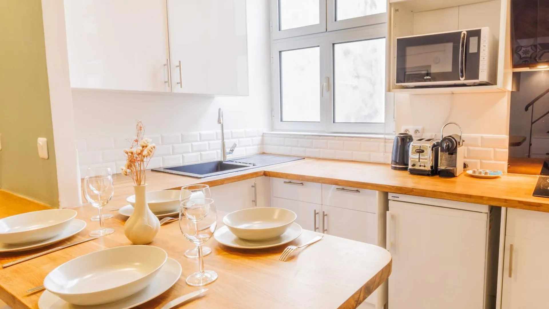 Quiet 1br-4p - Quartier Du Mail Apartment *